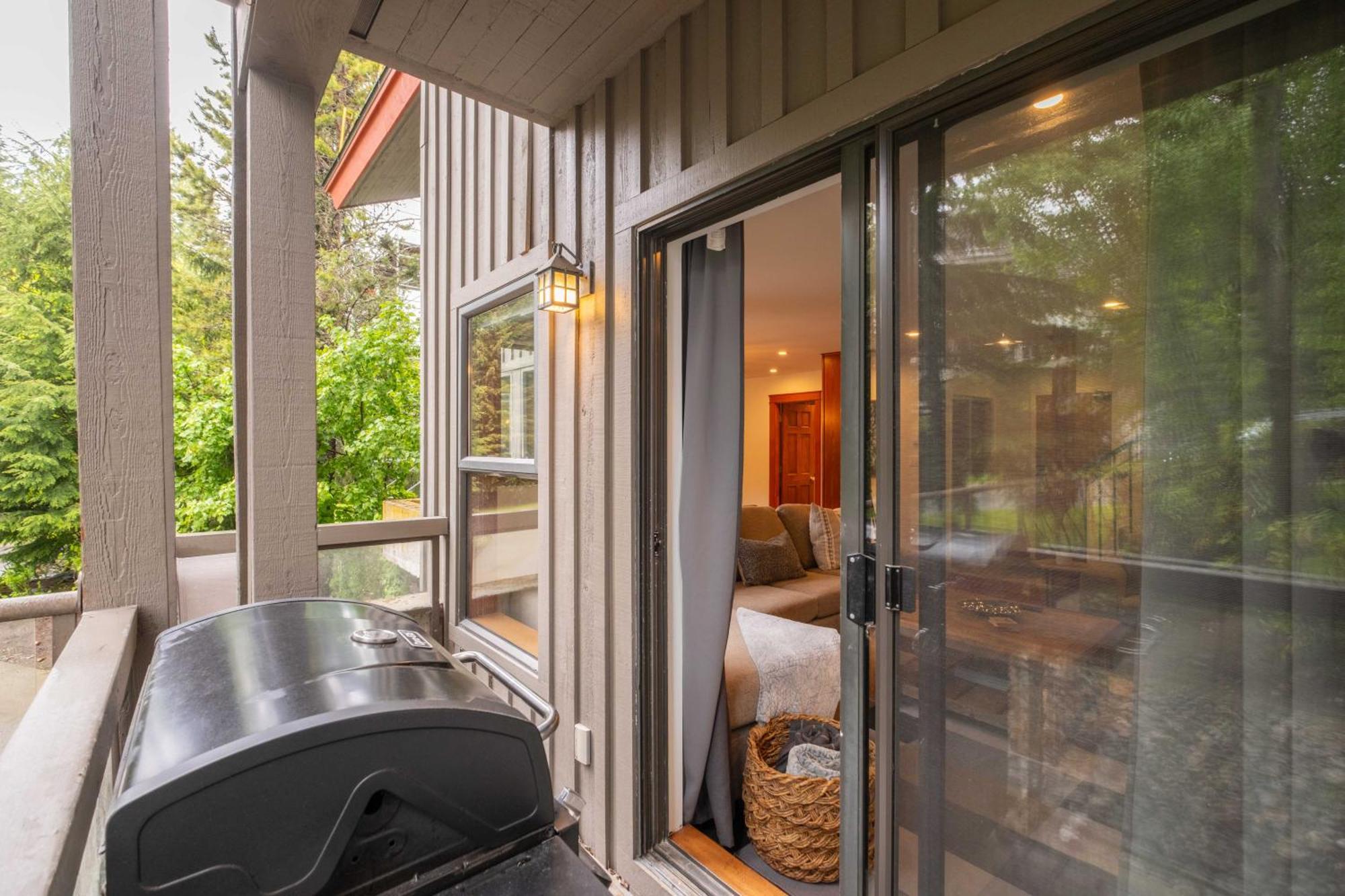 Greyhawk By Outpost Whistler Villa Exterior foto